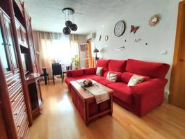 ¡Descubre tu nuevo hogar en Alcalá de Henares! Tenemos a la venta un piso de 82 m² construidos (79 m² útiles) en perfec photo 0
