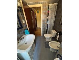 se vende vivienda en la mejor zona de Alcalá de Henares, tiene 171m en escrituras. 5 dormitorios. 3 cuartos de baño. 2 t photo 0