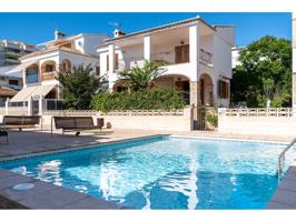 Chalet unifamiliar en Urbanización Los Arcos photo 0