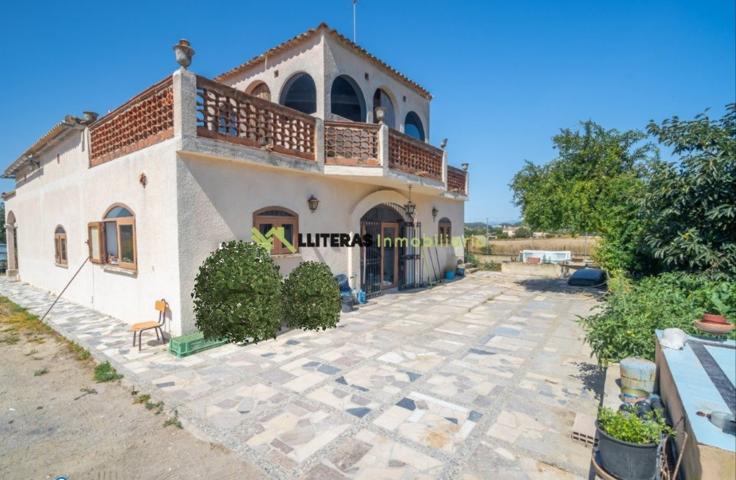 Casa rústica señorial con establos, piscina y vistas despejadas photo 0