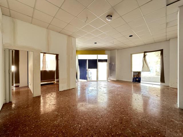 Local comercial en esquina en San Blas, Alicante photo 0