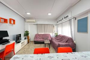 Piso de 5 dormitorios en Alicante Centro. photo 0