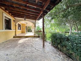 Exclusiva vivienda en urbanización Bonalba Golf. photo 0