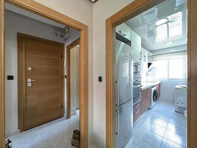 Piso totalmente reformado para entrar a vivir. photo 0