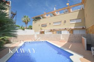 Adosado en venta en Castelldefels de 204 m2 photo 0