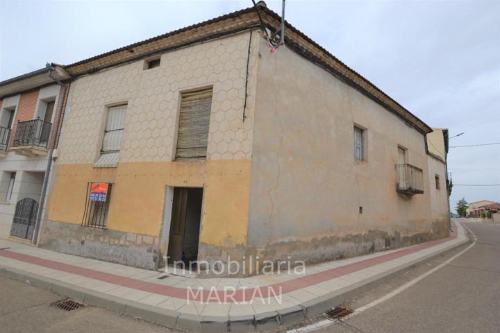 Casa - Chalet en venta en Nava de Roa de 194 m2 photo 0