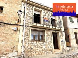Casa De Pueblo en venta en Santa Cruz de la Salceda de 203 m2 photo 0