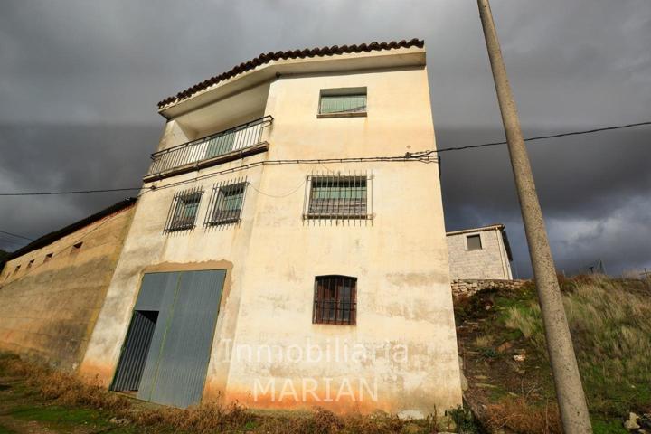 Casa - Chalet en venta en Castrillo de Don Juan de 279 m2 photo 0