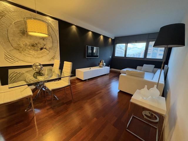 Piso en alquiler en Madrid de 94 m2 photo 0
