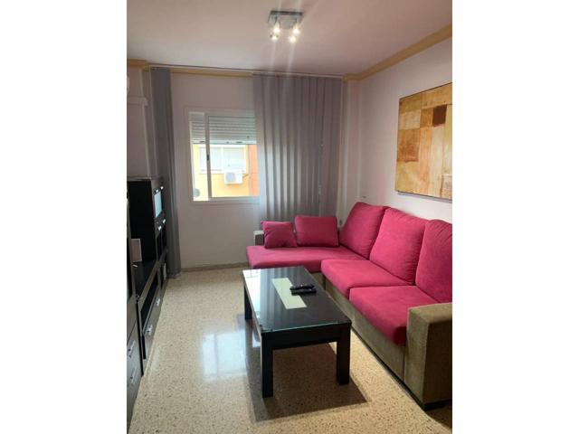 Piso REFORMADO DE VPO en Dos Hermanas, zona Isaac Peral-Villamarín, consta de 3 dormitorios, amplio salón-comedor, cocin photo 0