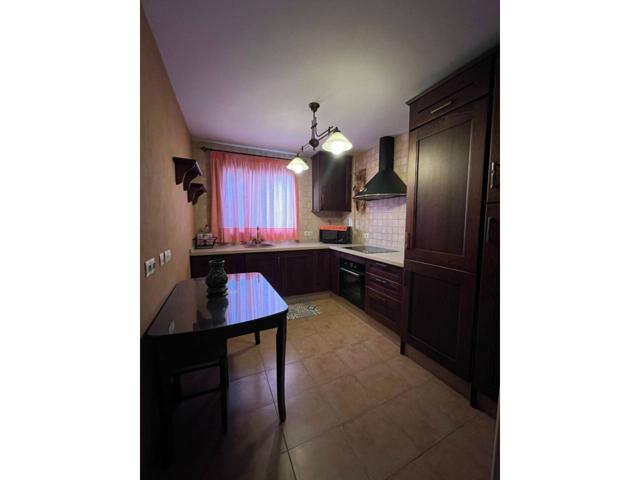 Casa SEMINUEVA en Dos Hermanas, zona Arco Norte, consta de 4 dormitorios, amplio salón-comedor, cocina amueblada, aseo, photo 0