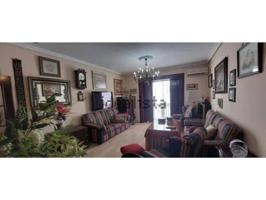 Piso en pleno centro de Dos Hermanas, consta de un gran hall de entrada que da paso a una cocina completamente equipada photo 0