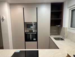 Piso A ESTRENAR en pleno centro de Dos Hermanas, consta de 2 dormitorios, salón-comedor, cocina amueblada, baño completo photo 0