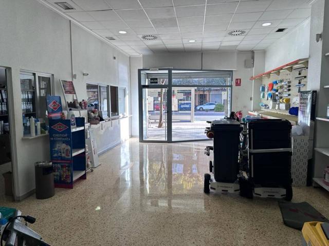 Local Comercial en Alquiler en València Capital photo 0