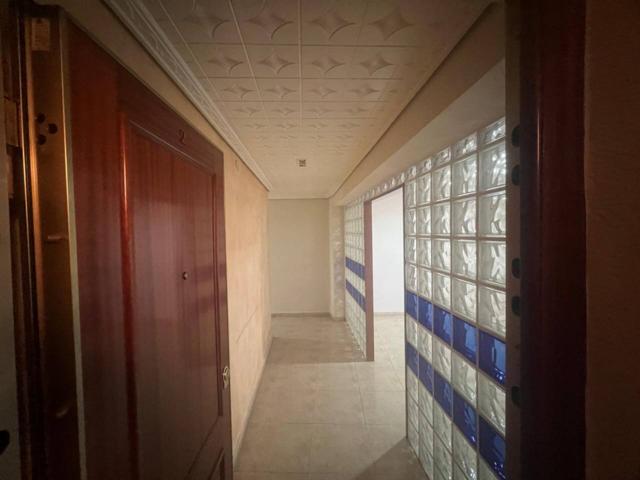 Venta de piso en Benetússer. SIN ASCENSOR photo 0
