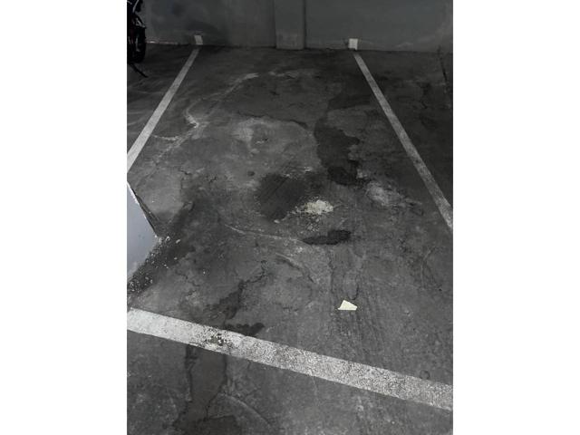 ¡Plaza de garaje en venta en València Capital! photo 0