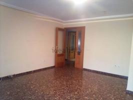 Venta de un piso en Benetússer. CON ASCENSOR, PLZA DE GARAJE Y TRASTERO photo 0