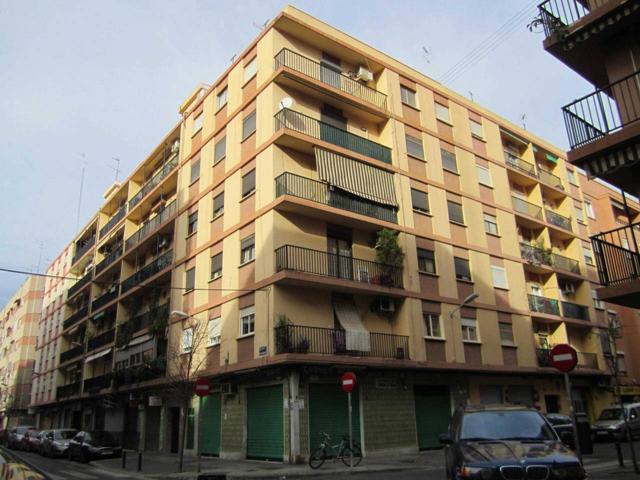 Venta de local en València Capital photo 0