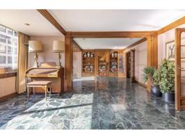 Venta de un amplio piso en València Capital. CON ASCENSOR photo 0