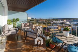 Señorial Vivienda en Alquiler con Vistas Impresionantes en la Plaza del Punto photo 0