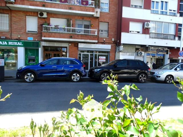 Estupendo local comercial en alquiler junto a El Corte Inglés photo 0