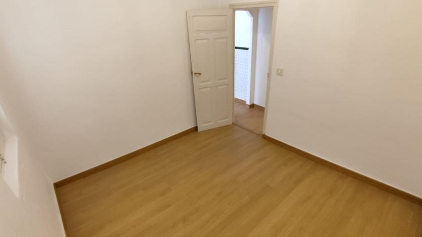 Vendo casa con terreno zona Flores del Sil photo 0