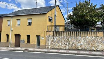 Vendo casa con terreno en Villalibre de la Jurisdición Ponferrada photo 0