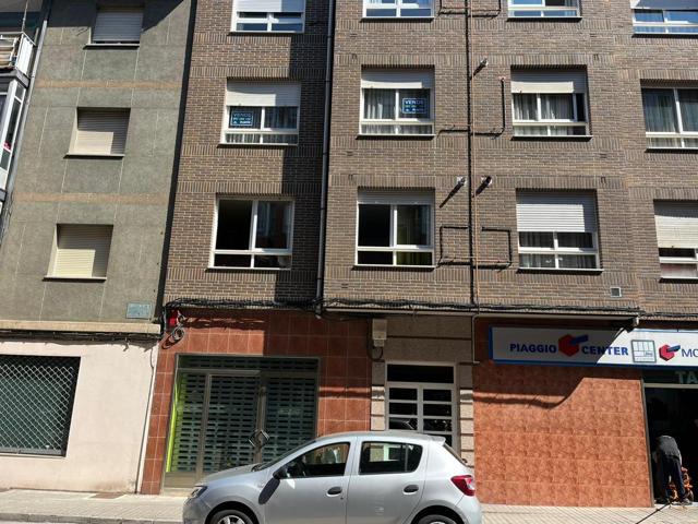 Venta de apartamento zona centro de Ponferrada 75.000€ con garaje photo 0