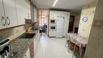 Alquilo piso por habitaciones a estudiantes en zona alta Ponferrada. photo 0