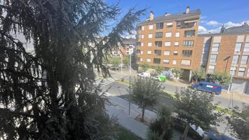 VENDO PISO MUY AMPLIO TODO EXTERIOR ZONA ALTA. photo 0
