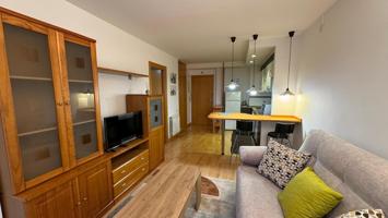 Alquilo apartamento en zona alta, exterior y seminuevo photo 0