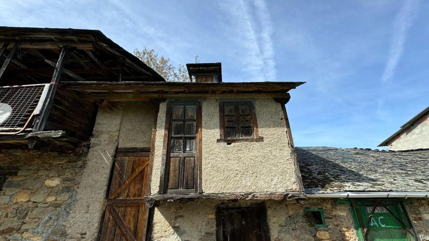 VENDO CASA RÚSTICA DE PIEDRA EN CACABELOS photo 0