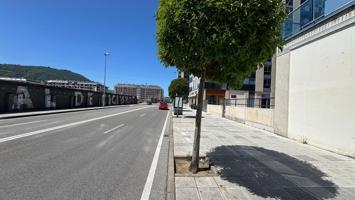 VENDO o ALQUILO LOCAL COMERCIAL AL PRINCIPIO DE LA ROSALEDA HACE ESQUINA photo 0