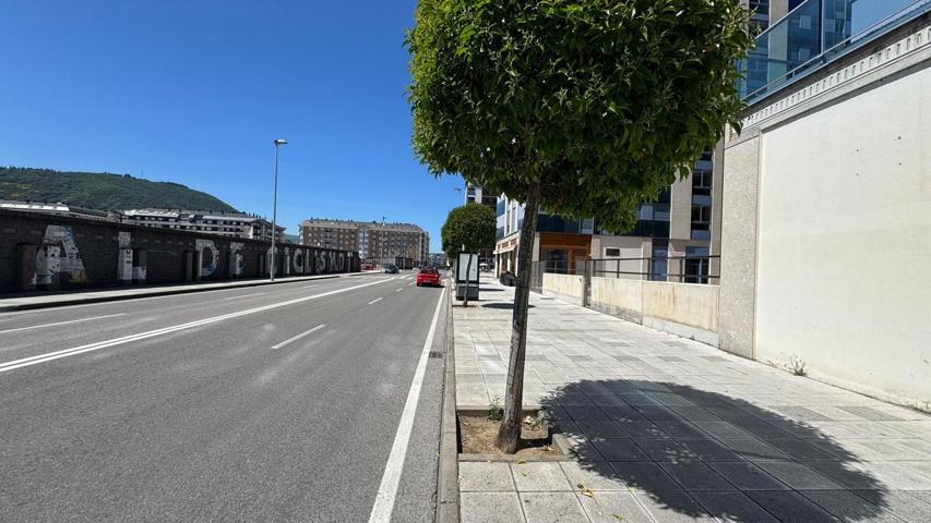 VENDO o ALQUILO LOCAL COMERCIAL AL PRINCIPIO DE LA ROSALEDA HACE ESQUINA photo 0