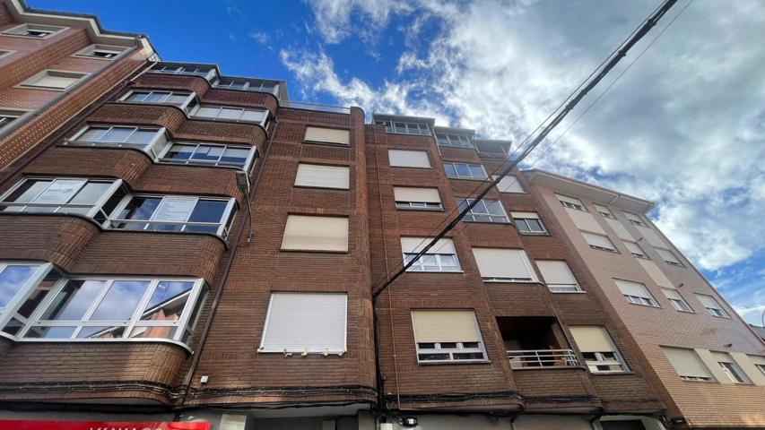 VENDO PISO ZONA ALTA 4 DORMITORIOS Y GARAJE photo 0