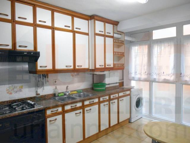 Piso de 3 habitaciones cerca de la playa photo 0