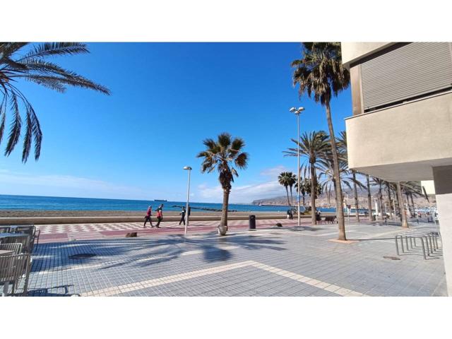 PISO A 50 METRS DE LA PLAYA photo 0