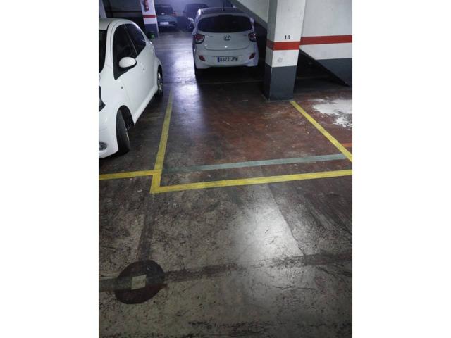 PLAZA DE GARAJE EN EXTRAMURS EN ALQUILER photo 0