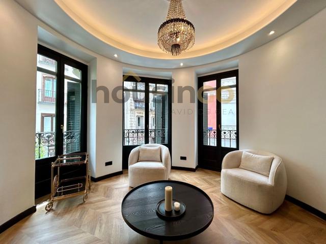 Piso en venta en Madrid, con 94 m2, 2 habitaciones y 3 baños, Trastero, Ascensor, Amueblado y Calefacción Individual Gas Natural. photo 0