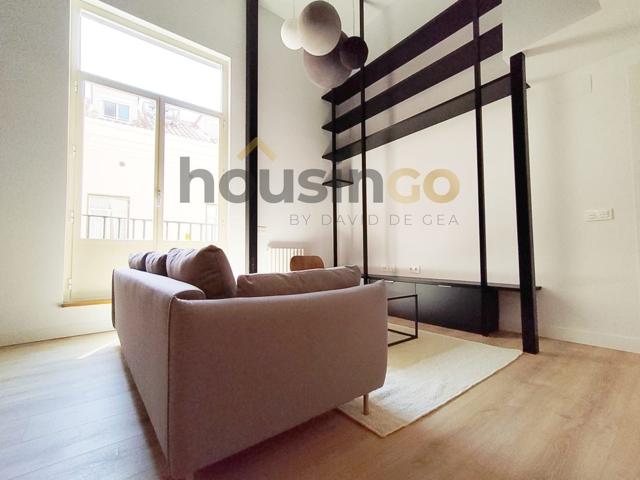 Piso en venta en Madrid, con 95 m2, 2 habitaciones y 3 baños, Aire acondicionado y Calefacción. photo 0