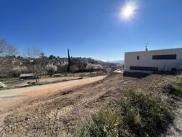 Terreno con proyecto casa unifamiliar en venta en Sant Feliu de Codines photo 0