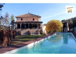 Masía en venta en Sant Feliu de Codines con dos viviendas configuradas principal y casa anexa de masoveros. photo 0