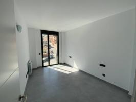 Piso en venta en Sant Feliu de Codines photo 0