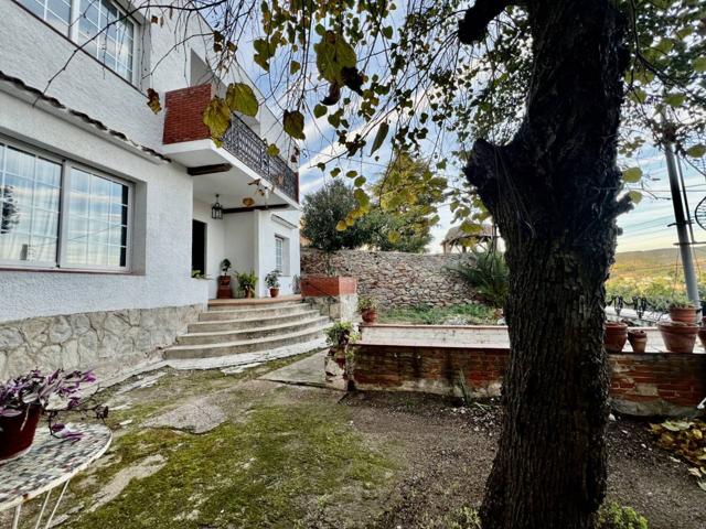 Casa unifamiliar en venta en Sant Feliu de Codines photo 0