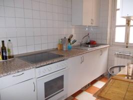 ESTUDIANTES, PLAZA DEL OESTE. PISO DE 5 DORMITORIOS, BAÑO Y ASEO. photo 0