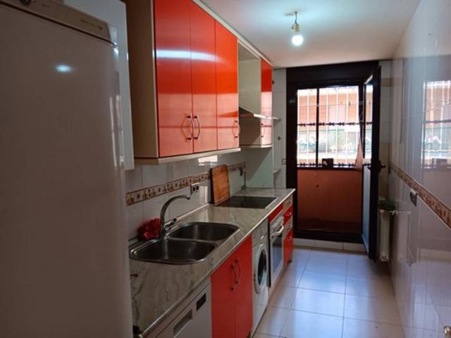 PISO DE 2 DORMITORIOS, 2 BAÑOS. A 5 MINUTOS DE HOSPITALES. OPCIÓN AMUEBLADO Y SIN MUEBLES. SIN BARRERAS ARQUITECTÓNICAS. photo 0