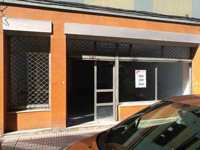 Local comercial en venta en El Llano photo 0