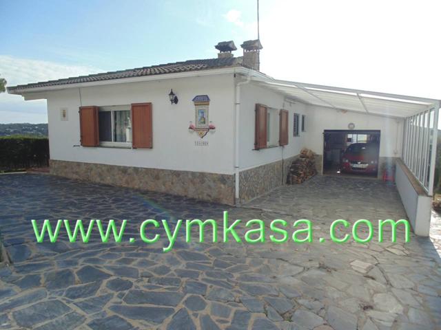 Casa en venta en Vidreres photo 0