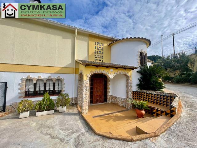 CASA EN VENTA EN CALA BANYS photo 0