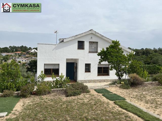 Casa en venta en Maçanet de la Selva photo 0